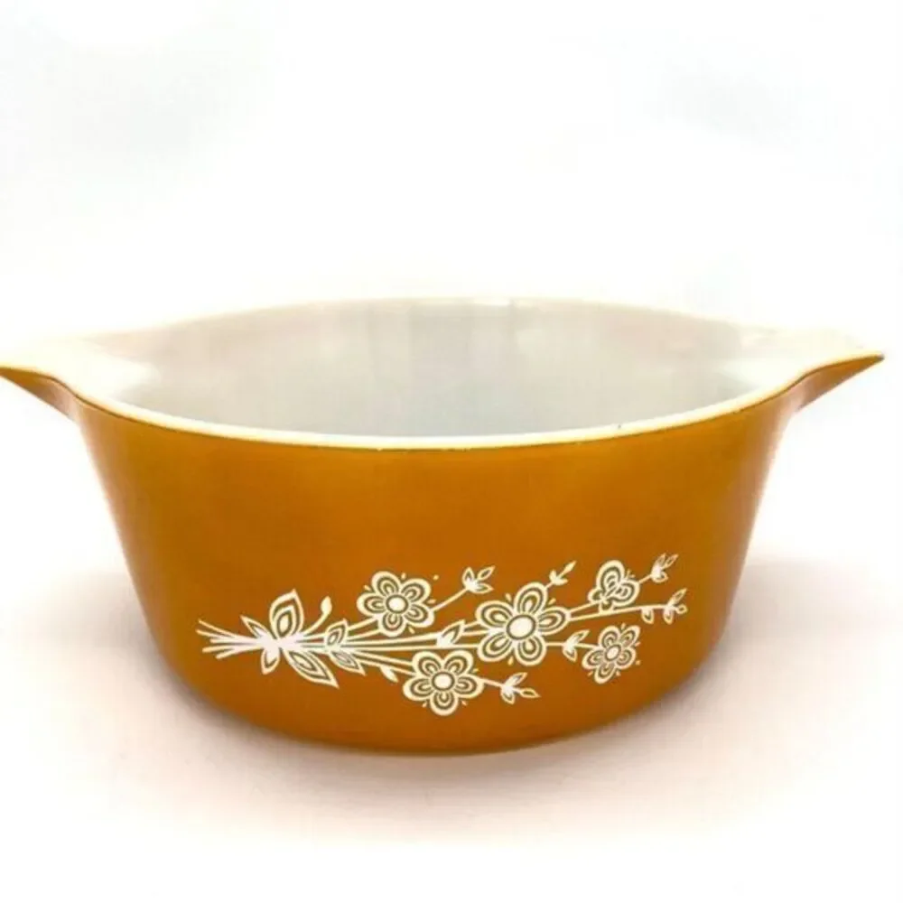 Pyrex Butterfly Gold Vintage Casserole Dish 2.5 qt. 475-B